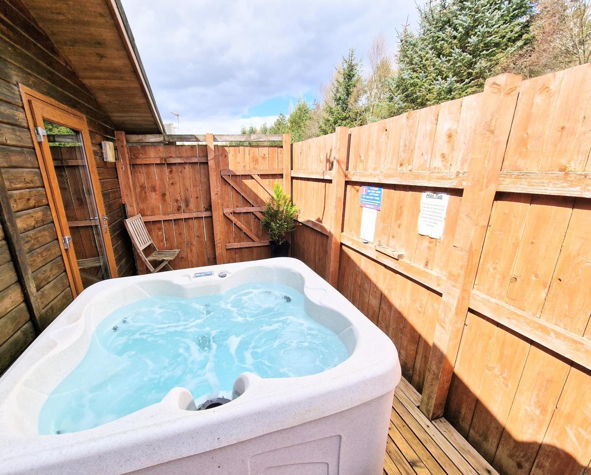 Vila Ochil 8 With Private Hot Tub - Fife - Loch Leven - Lomond Hills Kelty Exteriér fotografie